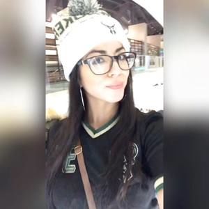 Meet your Posher, Iris